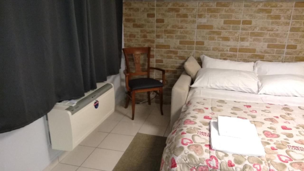 Hotel Monolocale Via Leopardi Pescara Zewnętrze zdjęcie